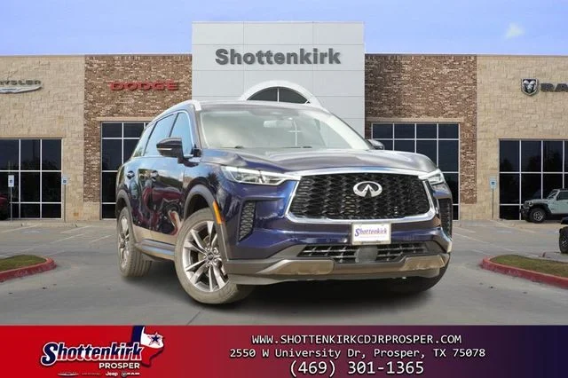 Used 2022 Blue INFINITI LUXE image 1