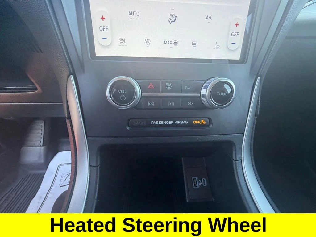 Used 2022 Red Ford SEL image 18