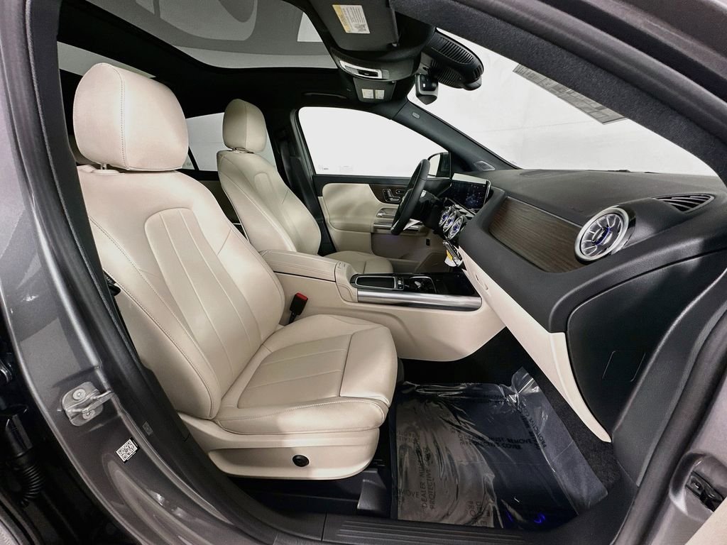 Used 2026 Gray Mercedes-Benz GLA 250 image 28