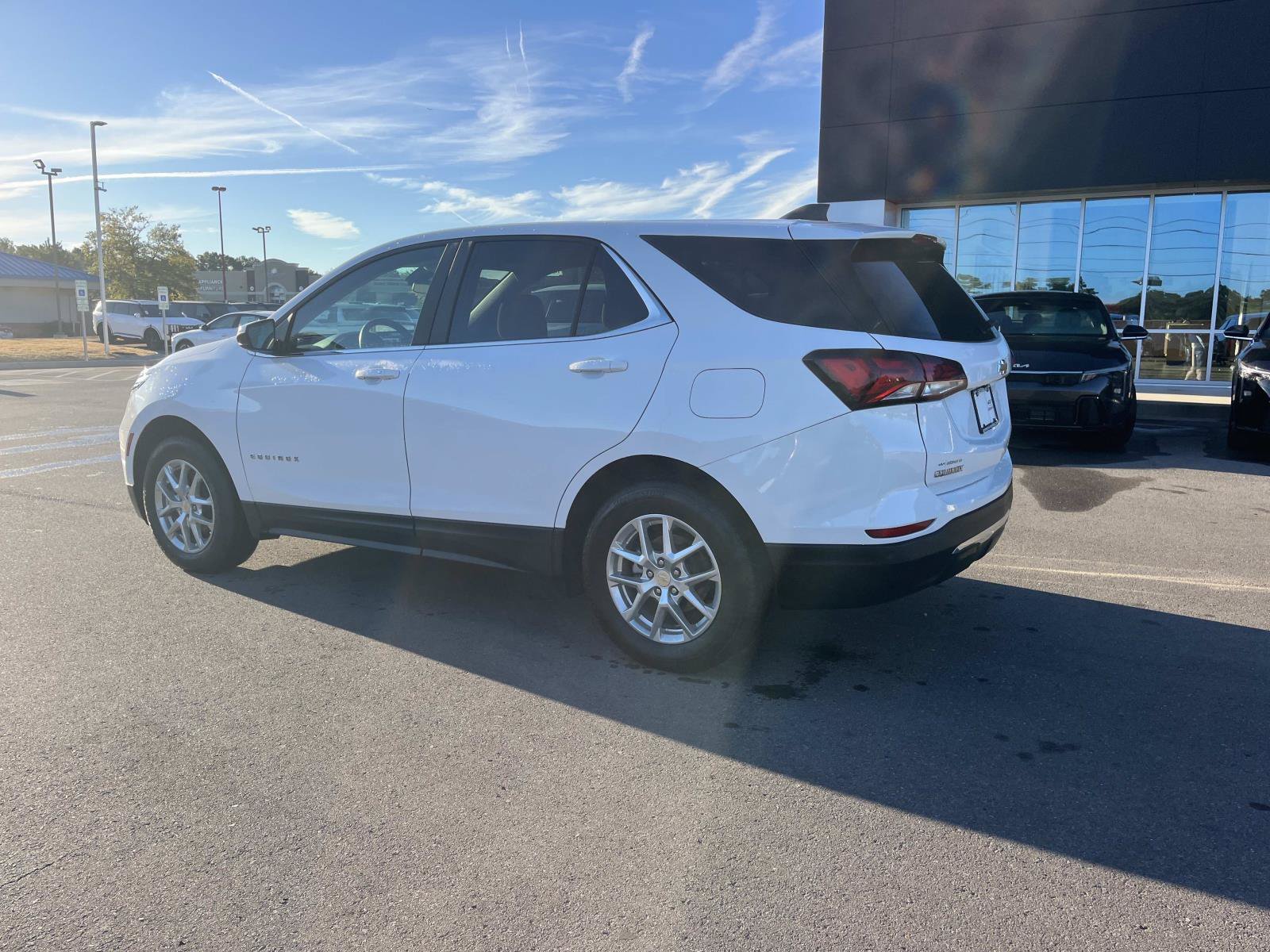 Used 2024 Summit White Chevrolet LT image 6