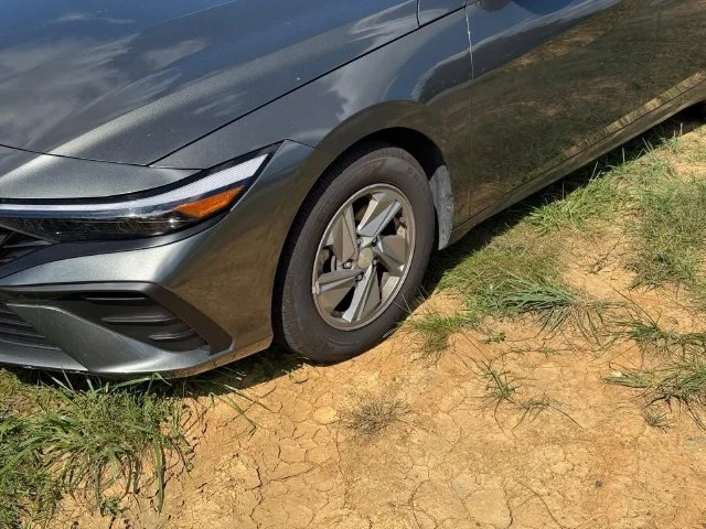 Used 2024 Gray Hyundai SE image 4