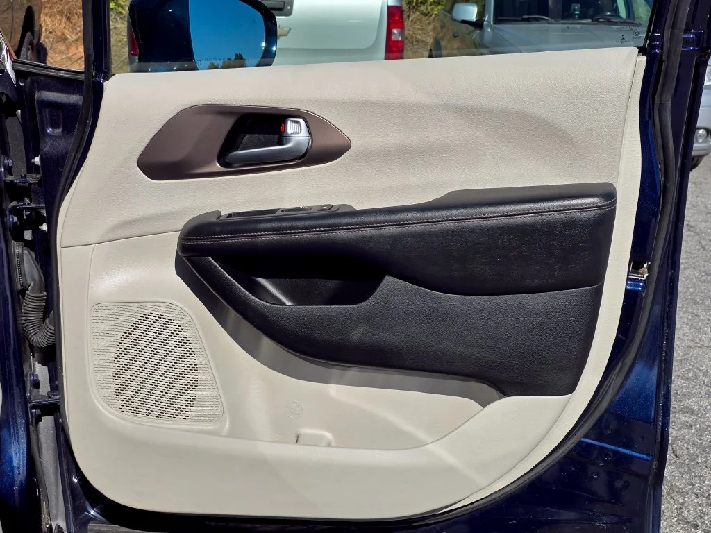 Used 2018 Blue Chrysler Touring L Plus image 46