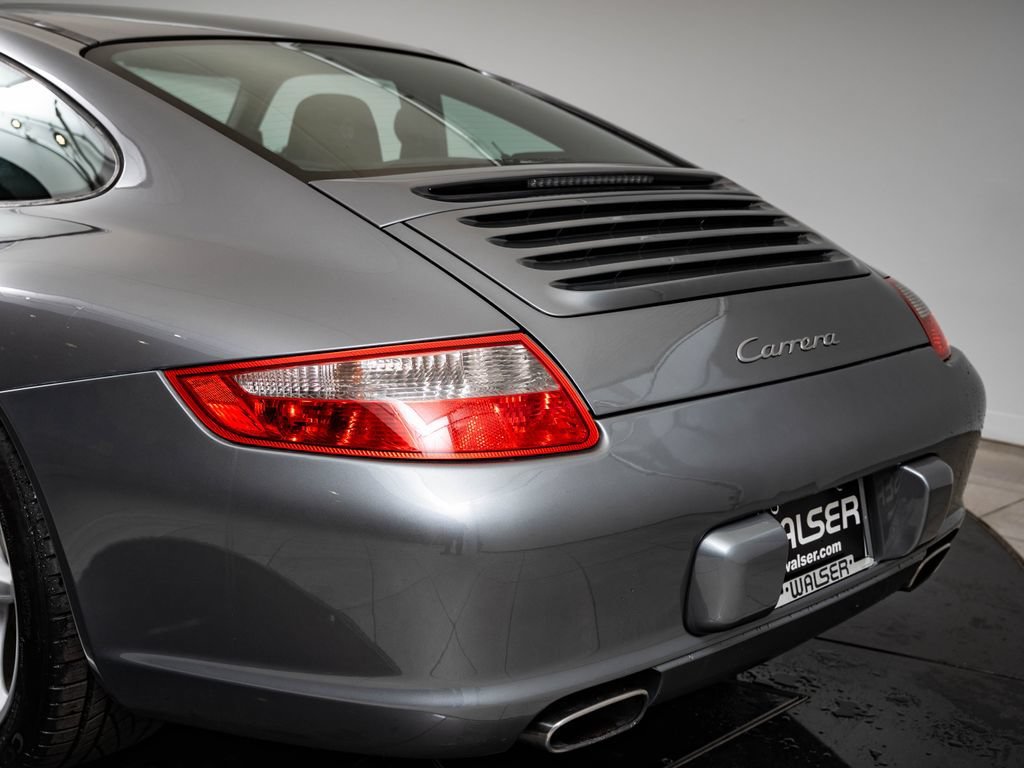 Used 2005 Seal Grey Porsche Carrera image 20