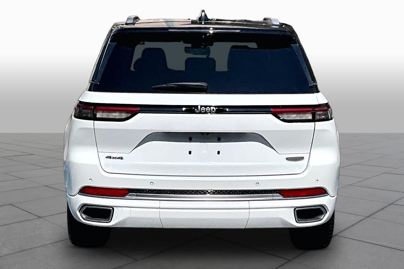 Used 2022 Bright White Clearcoat Jeep Summit image 5