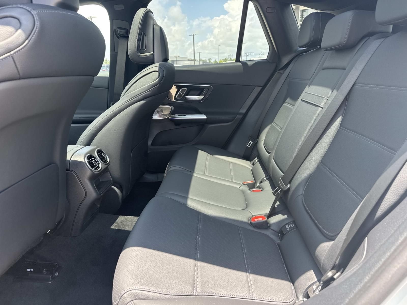 New 2026 Silver Mercedes-Benz GLC 300 image 7