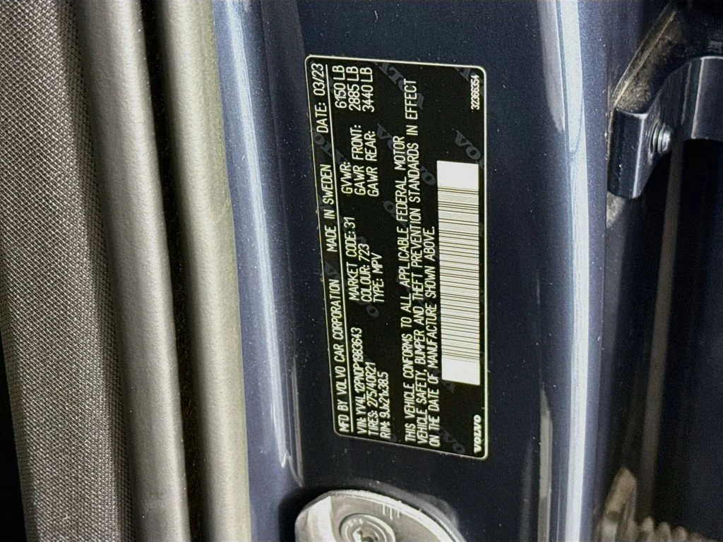 Certified Used 2023 Denim Blue Metallic Volvo B5 Plus image 30