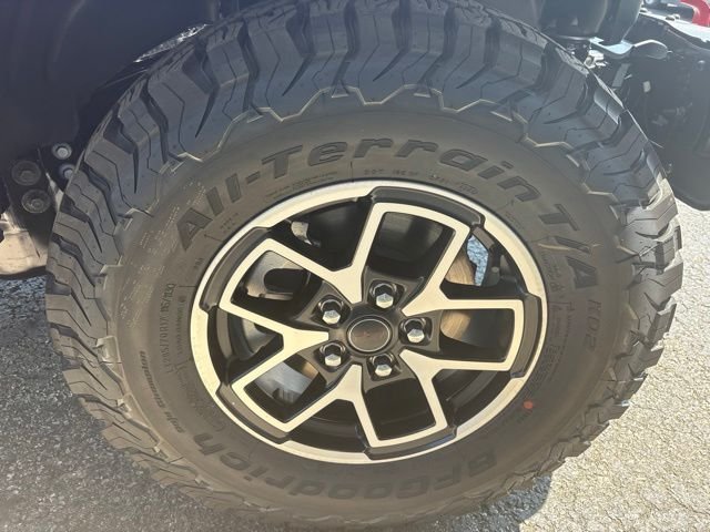 New 2026 Tuscadero Pearlcoat Jeep Rubicon image 30