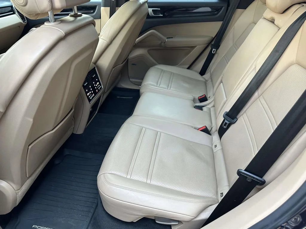 Certified Used 2019 Blue Porsche  image 13
