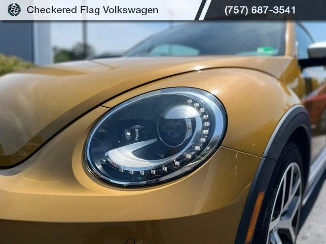 Used 2017 Sandstorm Yellow Metallic/Black Roof Volkswagen 1.8T Dune image 11