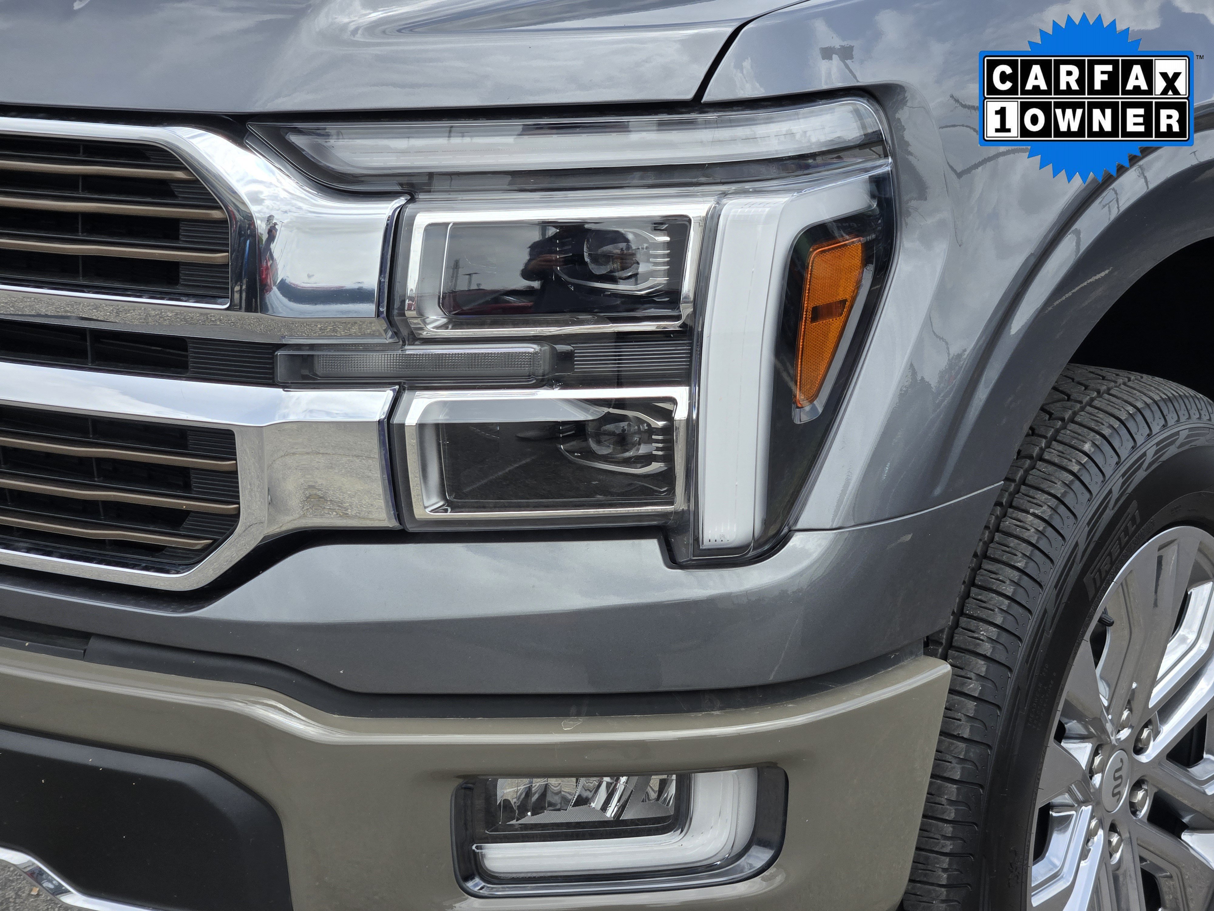 Used 2025 Gray Metallic Ford King Ranch image 8