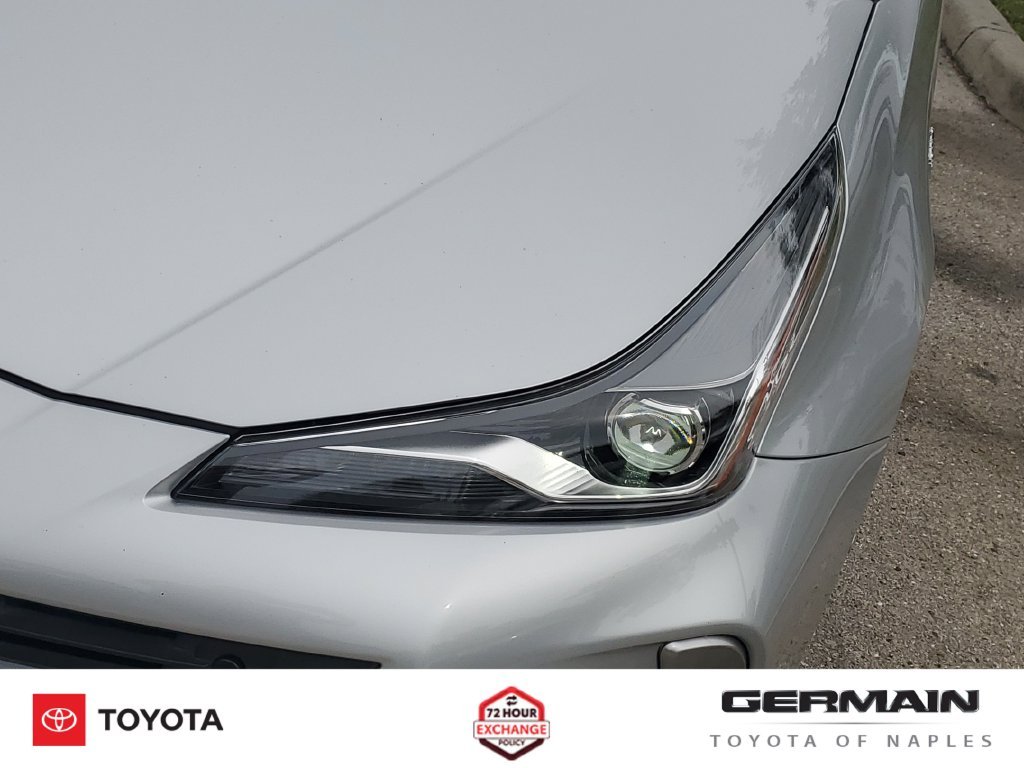 Certified Used 2022 Silver Toyota XLE image 15