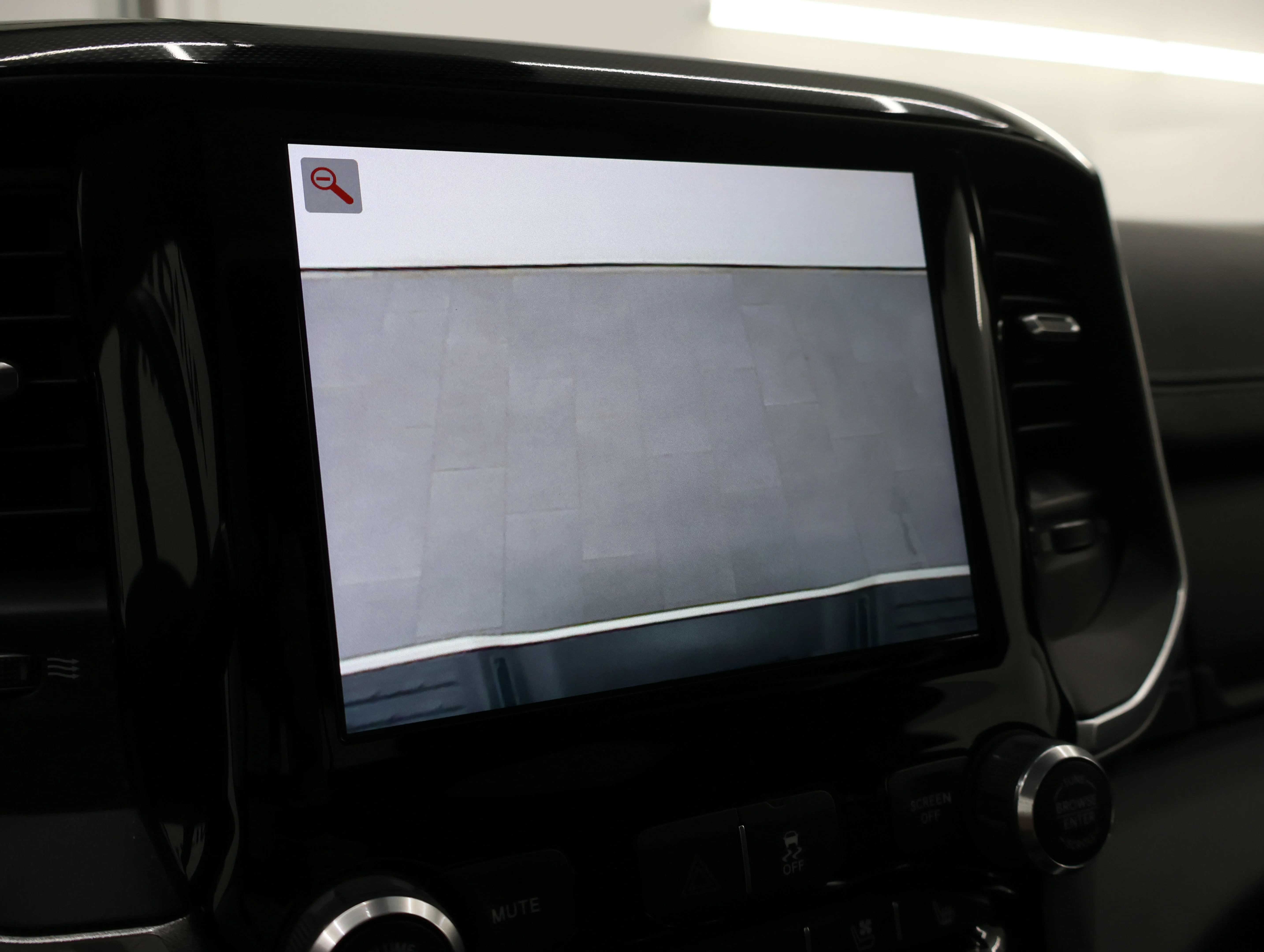 Used 2022 Pearl White Ram Laramie image 18