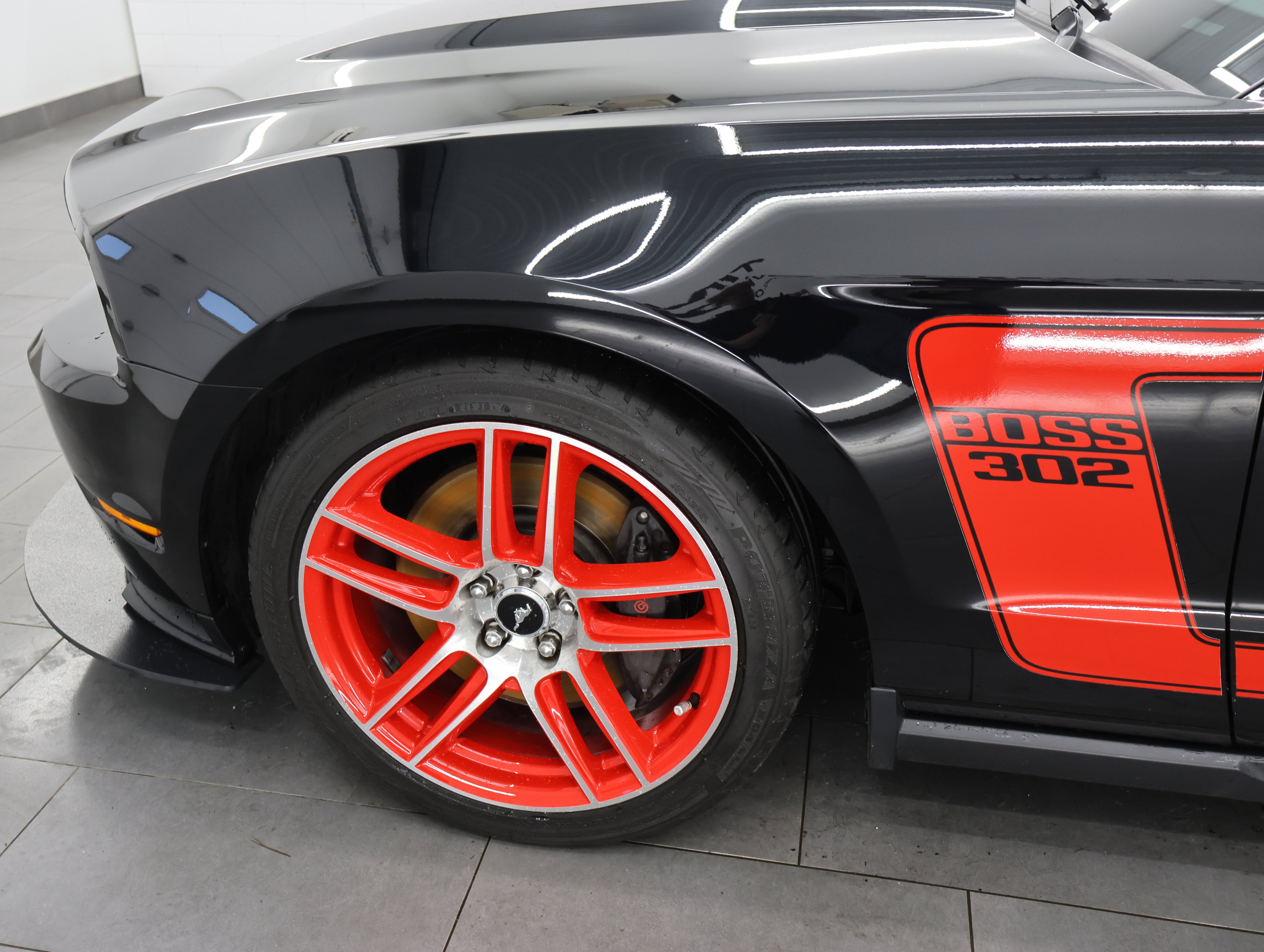 2012 Ford Mustang Boss 302 - Photo 34