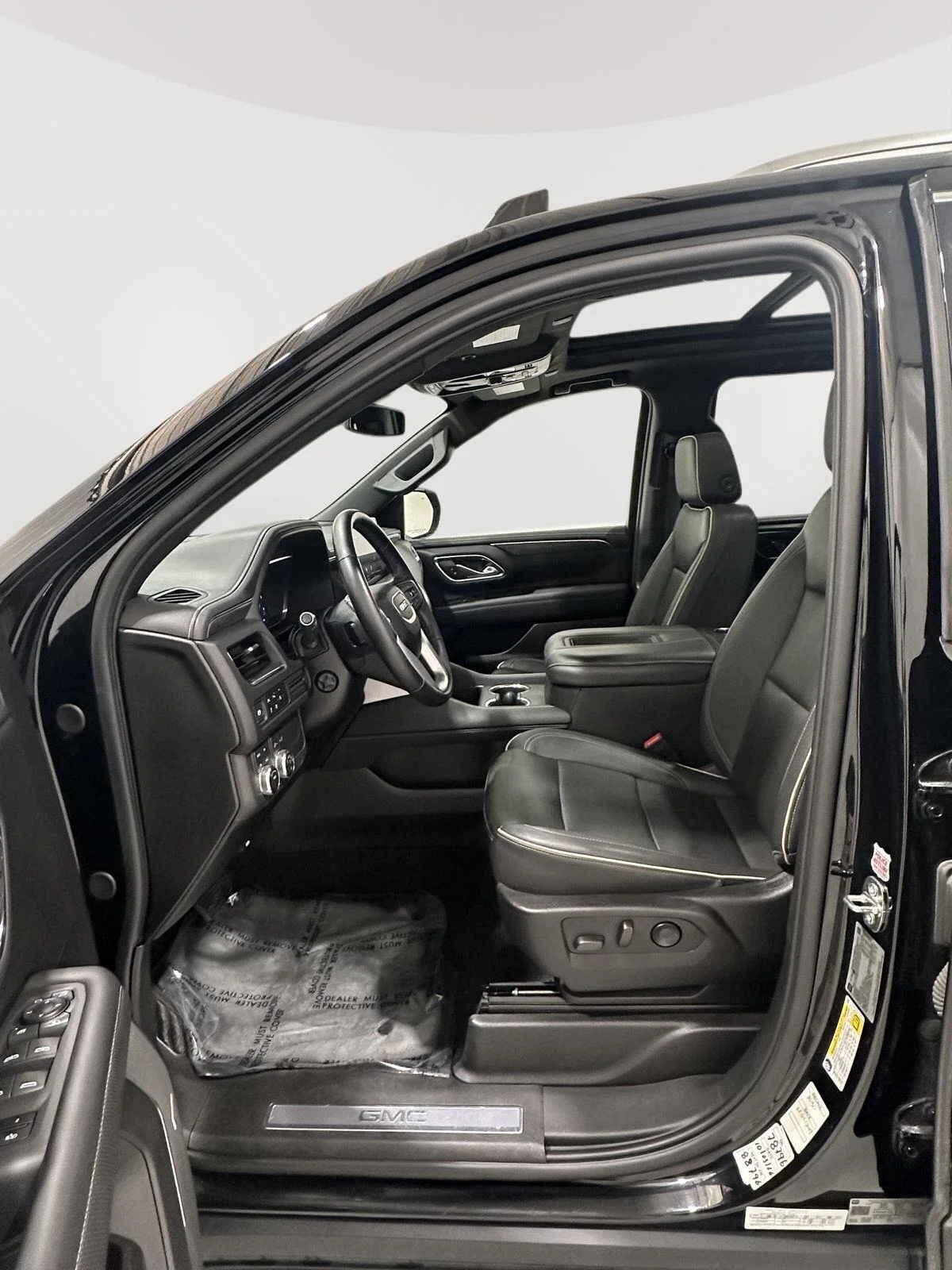 Used 2024 Onyx Black GMC SLT image 9