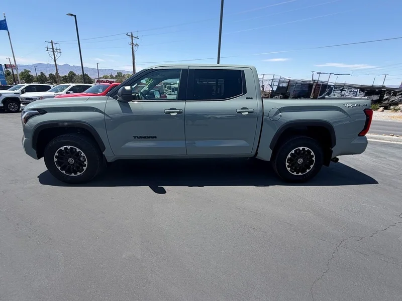 Used 2023 Green Toyota SR5 image 6