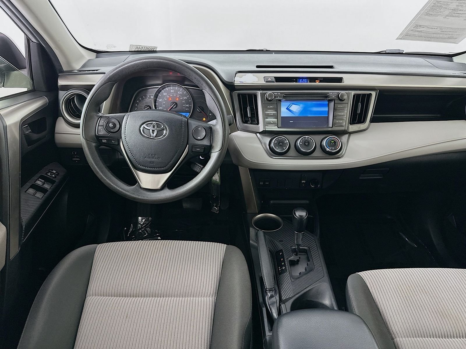Used 2014 Classic Silver Metallic Toyota LE image 19
