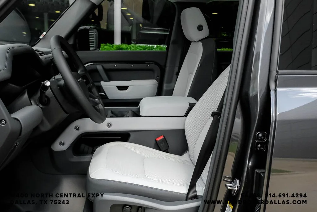 New 2026 Carpathian Gray Land Rover S image 3