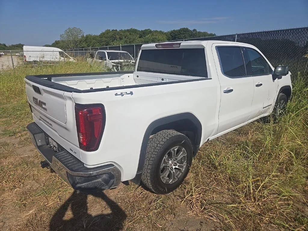 Used 2025 White GMC SLT image 3