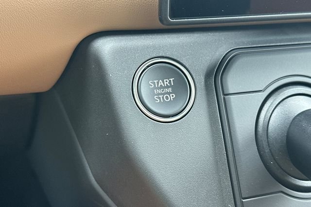 New 2026 Woolstone Green Land Rover X-Dynamic SE image 21
