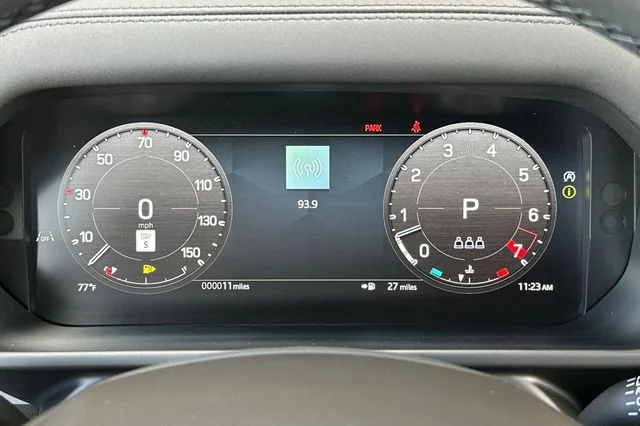 New 2026 Fuji White Land Rover X-Dynamic SE image 23