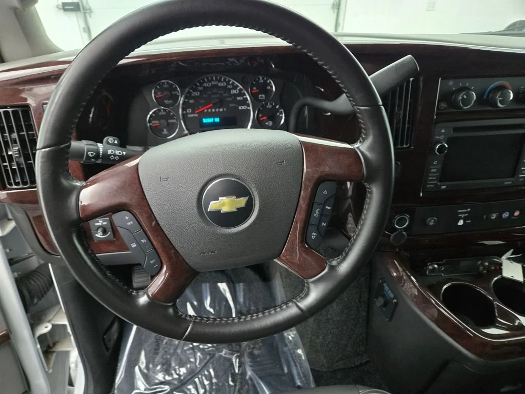 2021 Chevrolet Express Cargo Work Van - Photo 17