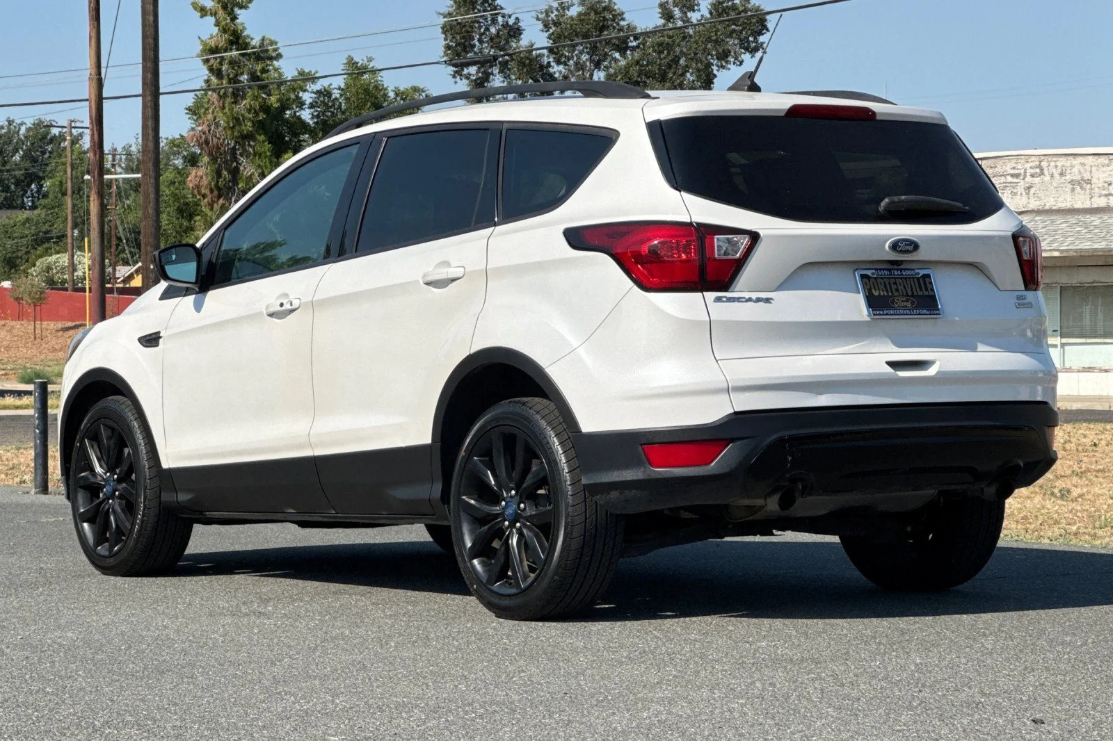 Used 2019 White Ford SE image 7