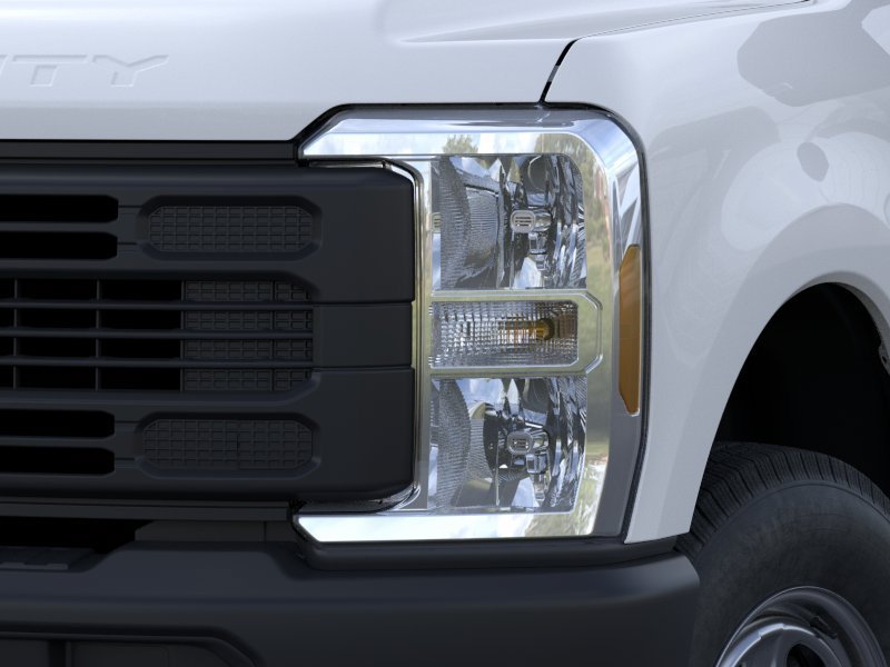 New 2026 Oxford White Ford XL image 18