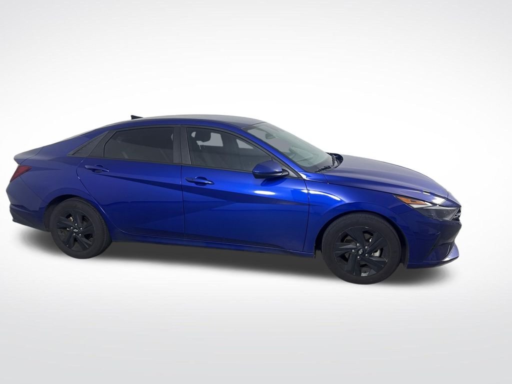 Used 2023 Blue Hyundai SEL image 4