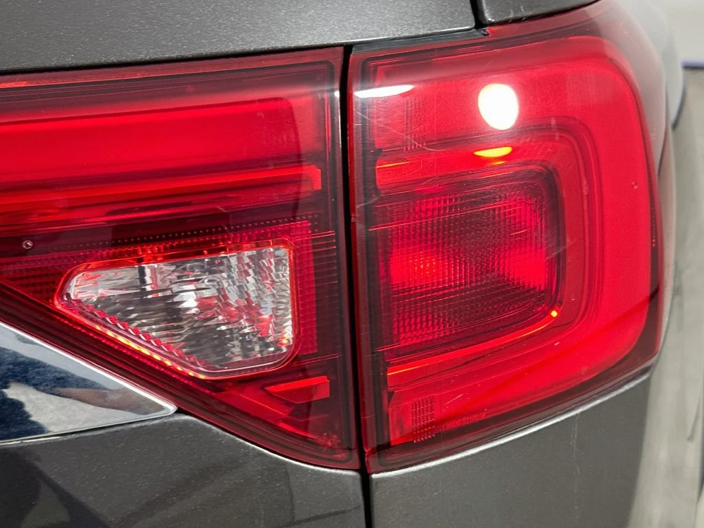 Used 2019 Smokey Quartz Metallic GMC SLT-1 image 32
