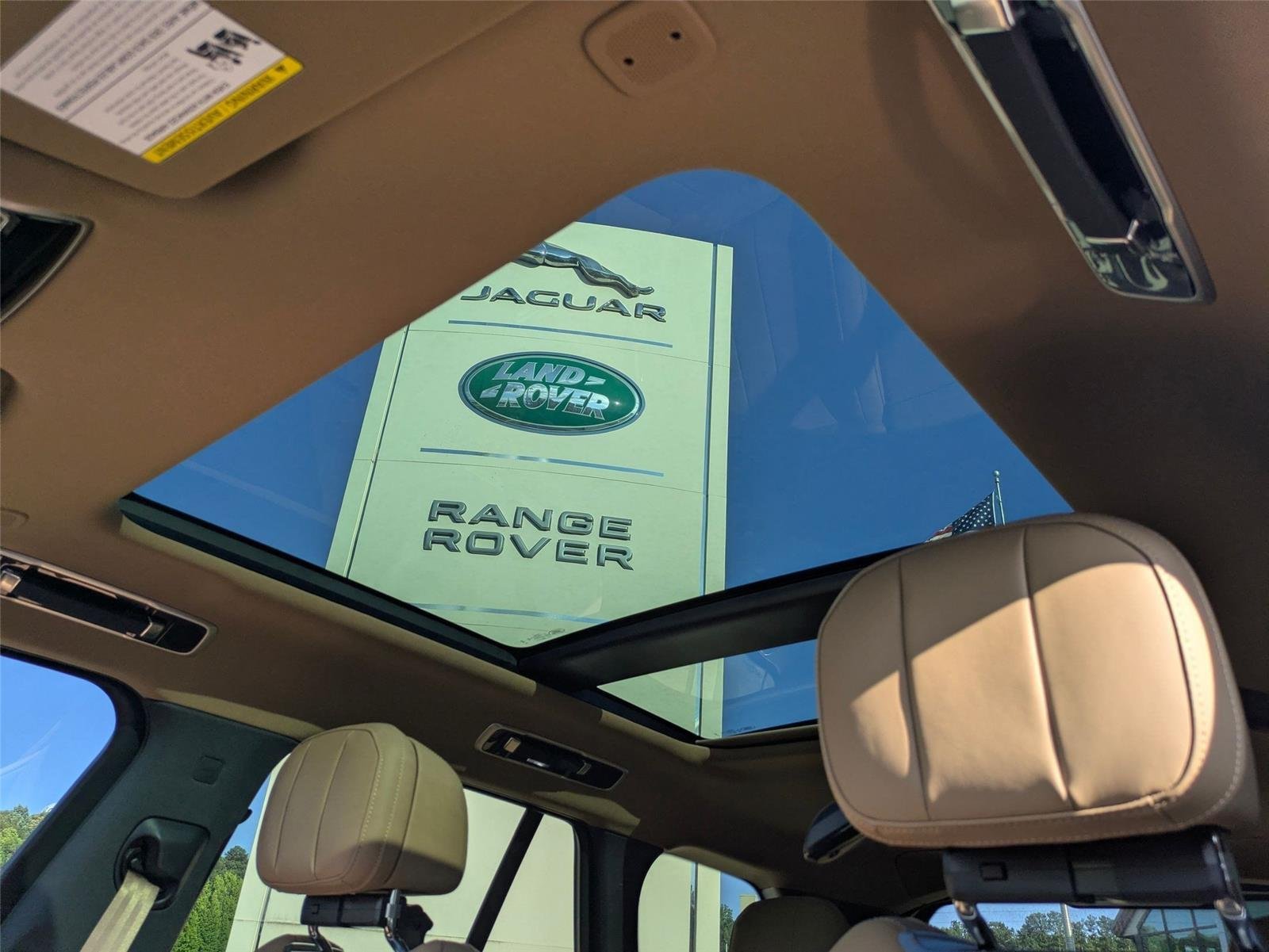 New 2026 Velocity Blue Land Rover SE image 24