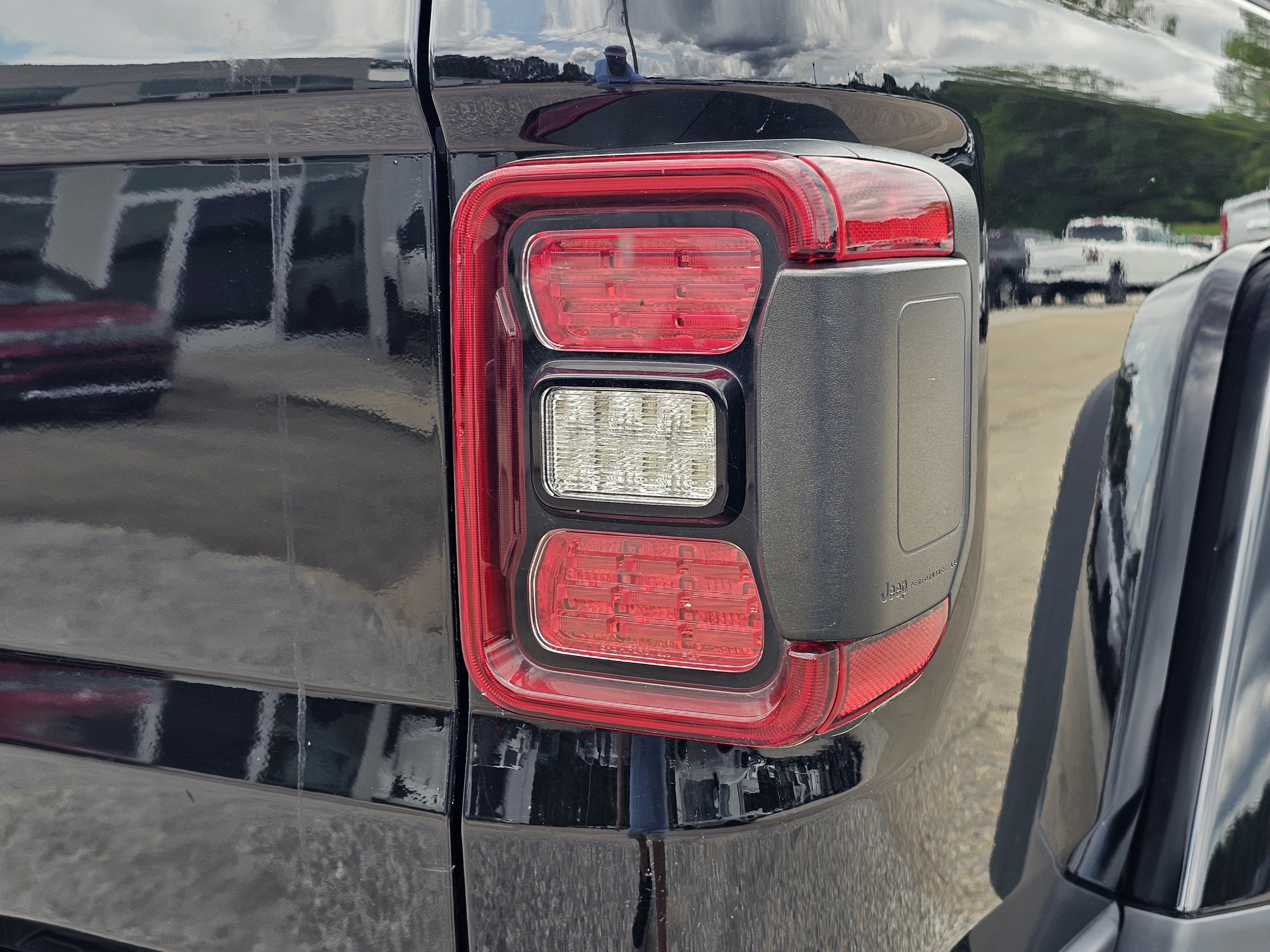 2021 Jeep Gladiator Rubicon - Photo 11