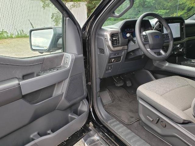 New 2026 Agate Black Metallic Ford XLT image 31