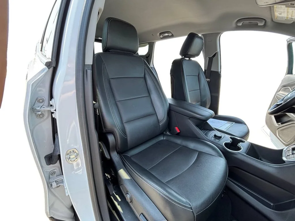 Used 2024 Summit White GMC SLT image 26