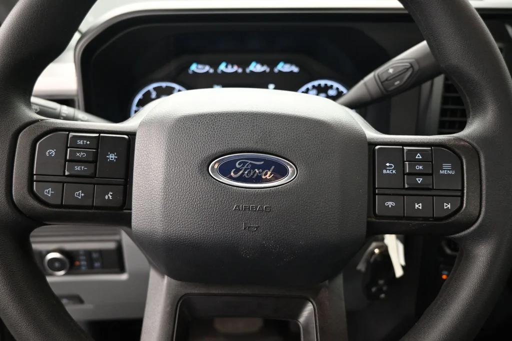New 2025 Oxford White Ford XL image 13