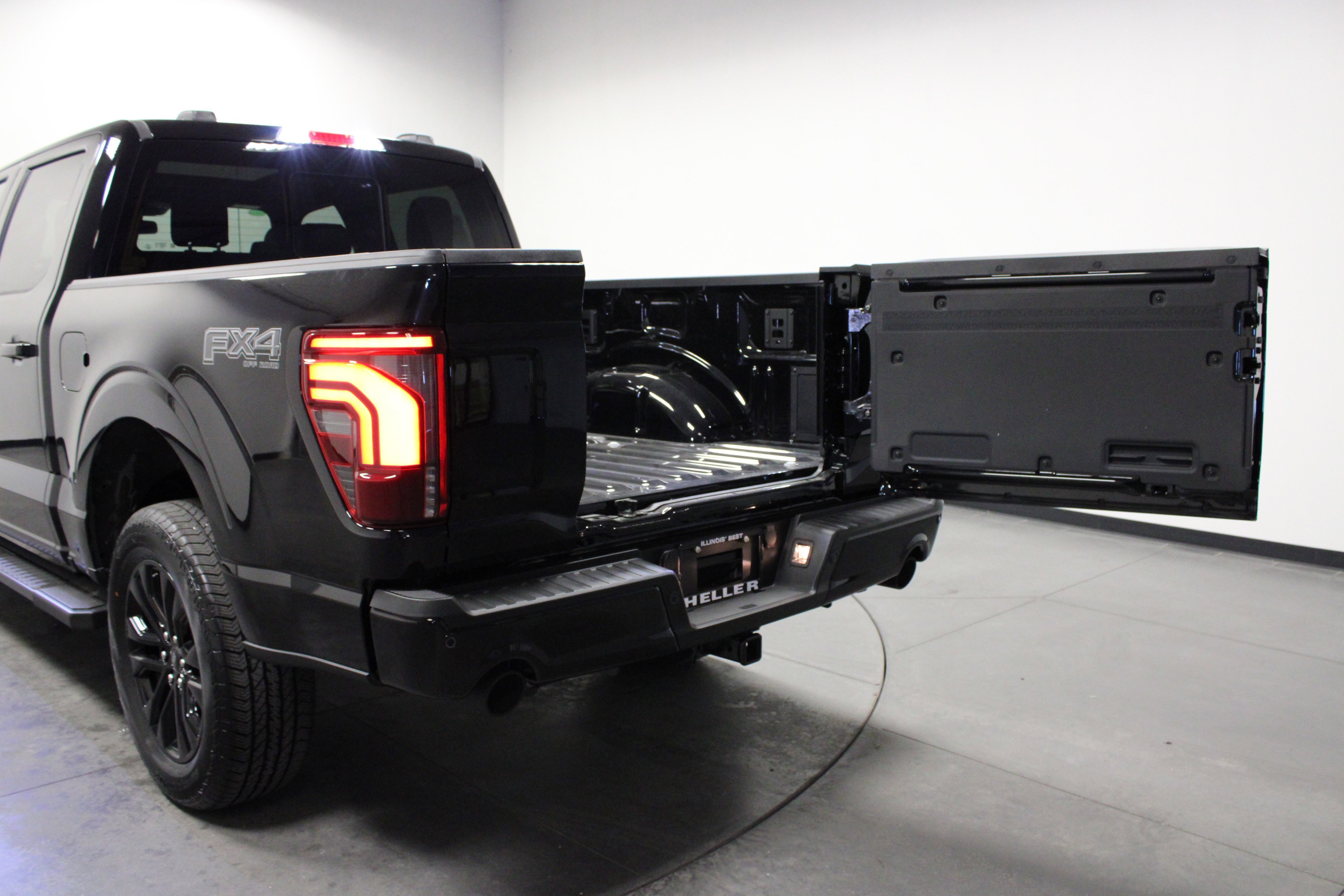 New 2026 Agate Black Metallic Ford LARIAT image 14