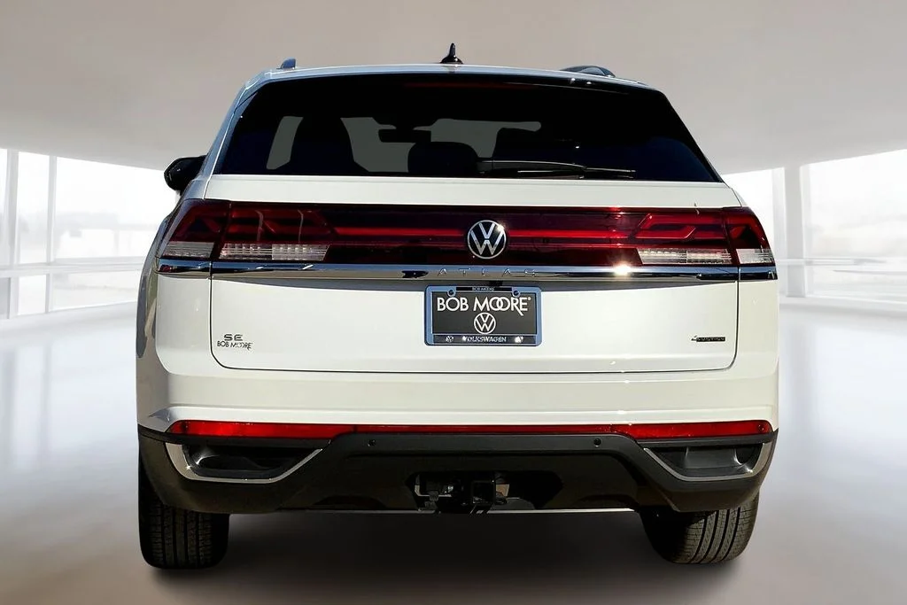 New 2026 Opal White Pearl Volkswagen SE w/Technology image 4