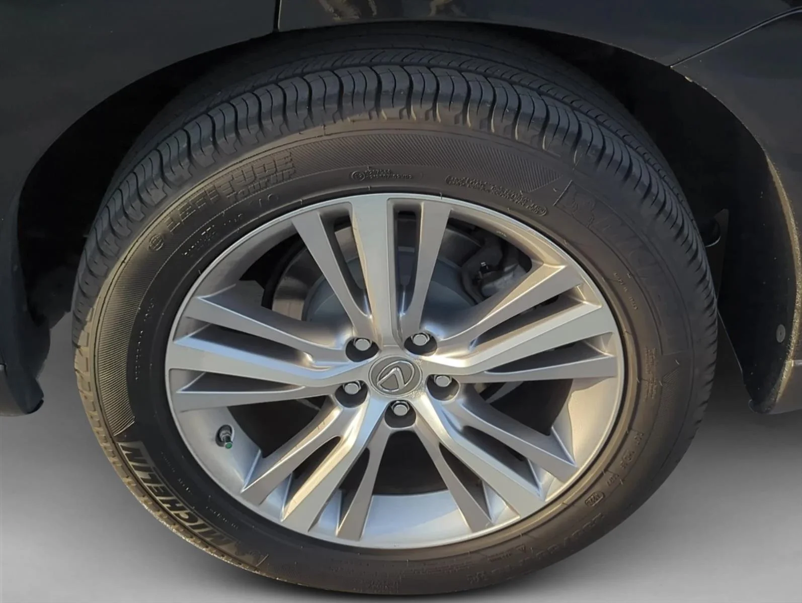Used 2015 Obsidian Lexus  image 7