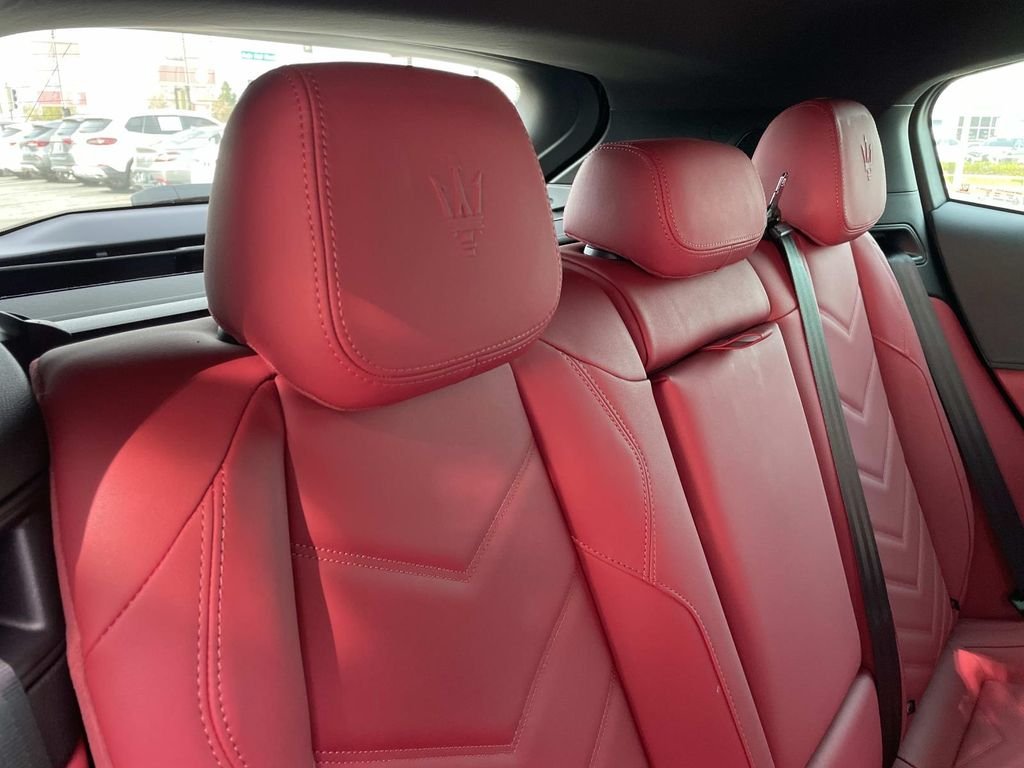 2026 Maserati Grecale Modena V6 - Photo 23