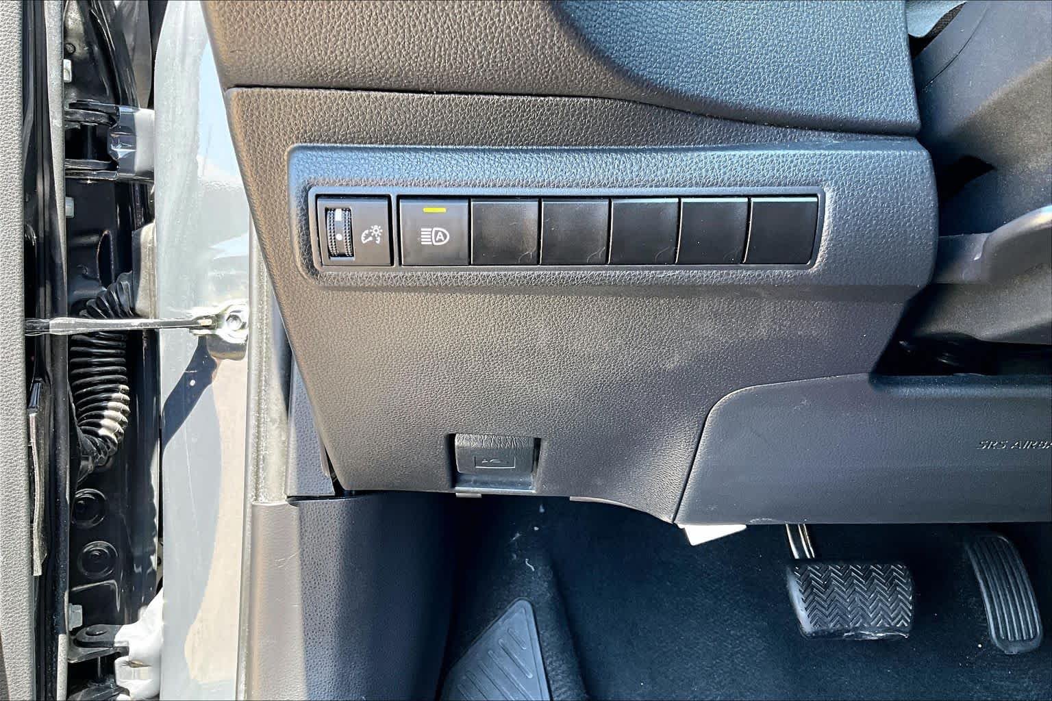 Used 2024 Underground Toyota LE image 32