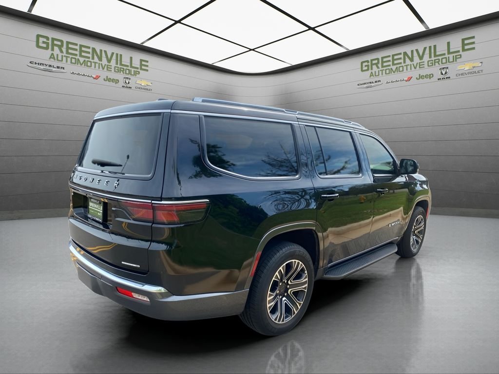 Certified Used 2022 Diamond Black Crystal Pearlcoat Jeep Series III image 5