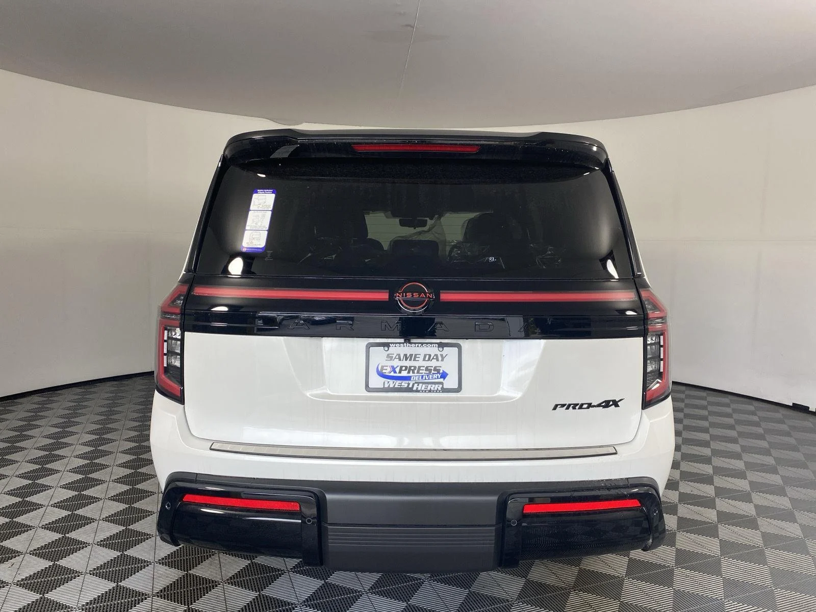 New 2026 Aspen White TriCoat / Super Black Two-tone Nissan PRO-4X® image 5