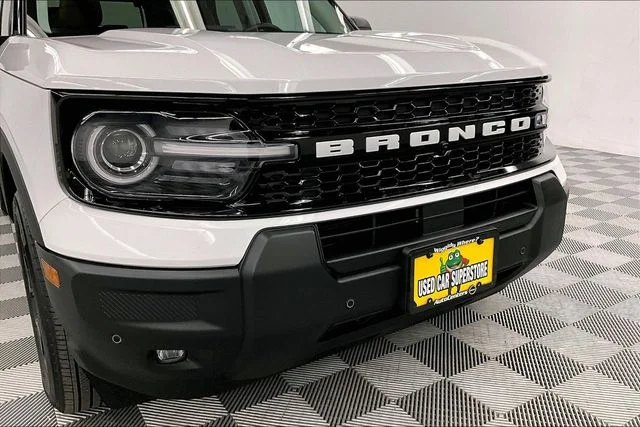 Used 2025 Oxford White Ford Outer Banks image 34