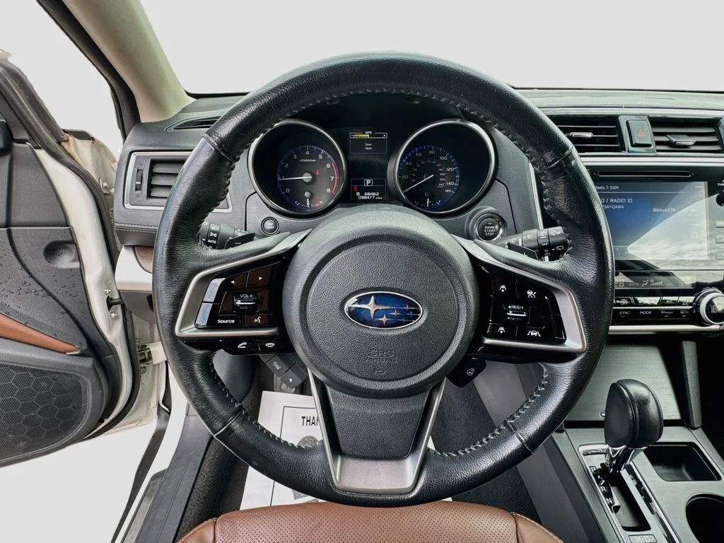 Used 2018 White Subaru 2.5i image 11
