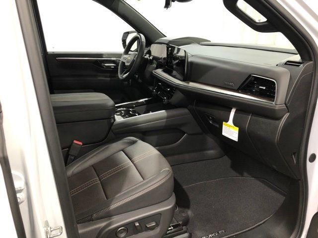New 2026 Polar White Tricoat Chevrolet High Country image 13