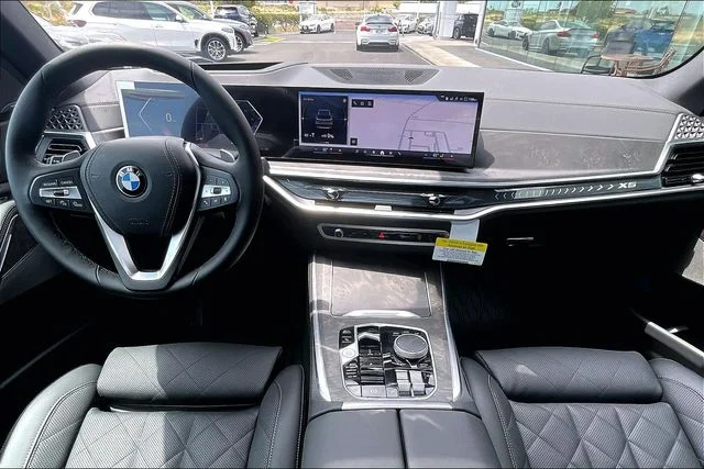 New 2026 Skyscraper Grey Metallic BMW xDrive40i image 5