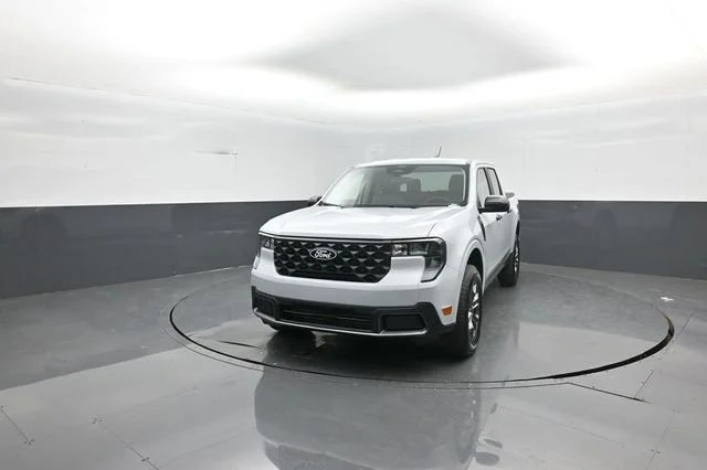 New 2026 Space White Metallic Ford XLT image 3