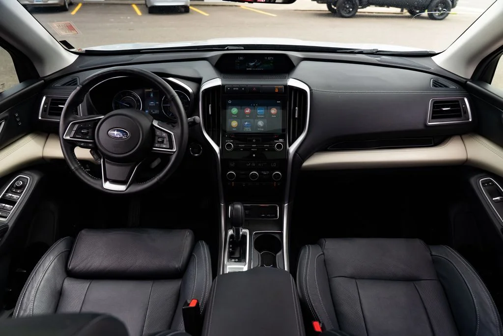 Used 2019 Silver Subaru Limited image 8