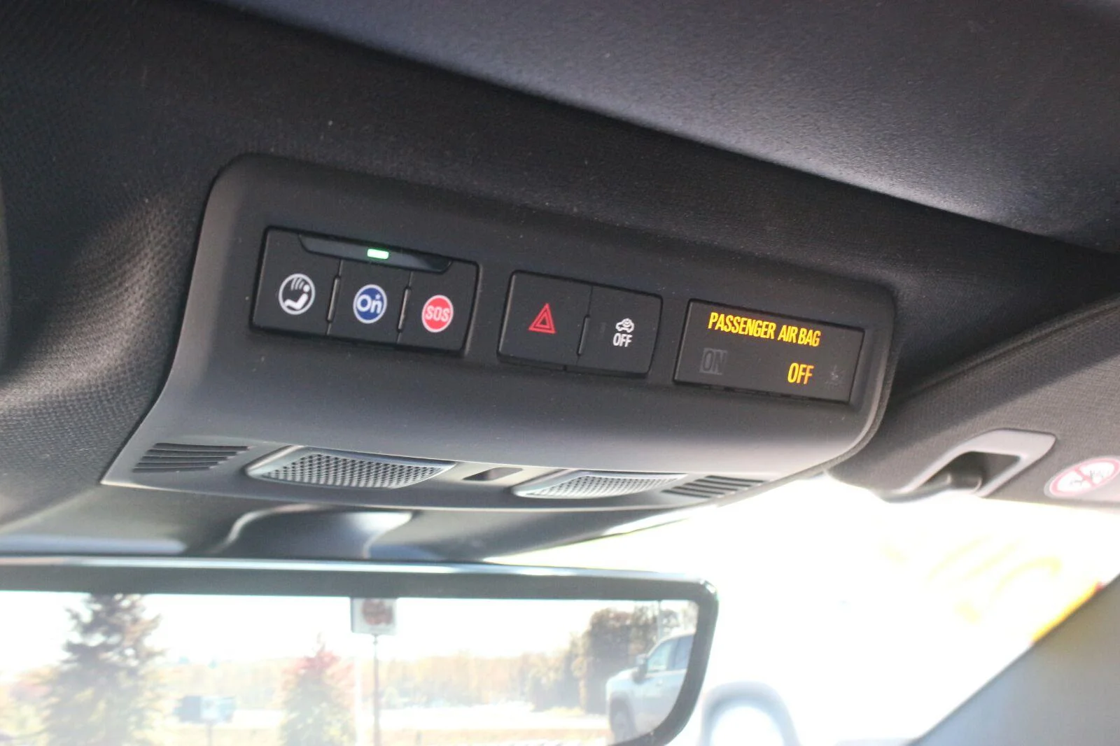 Used 2020 ARCTIC WHITE Chevrolet 2LT image 29