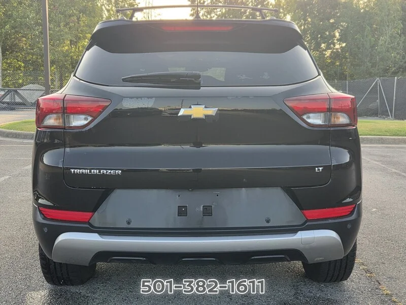 Used 2022 Black Metallic CHEVROLET FWD 4DR LT image 4