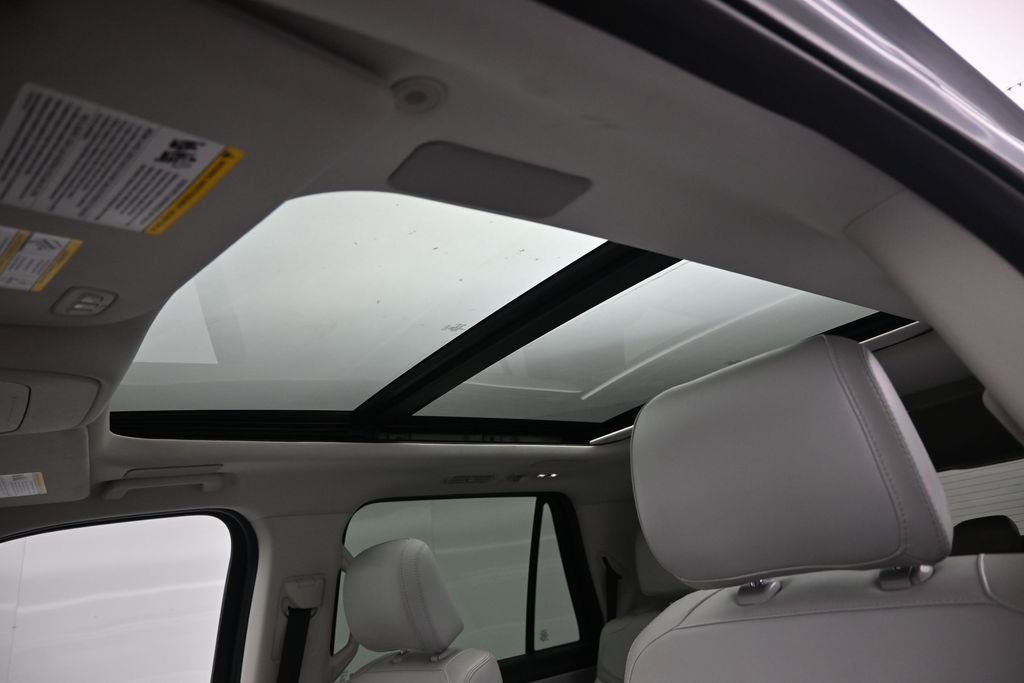 Used 2025 Silver Ford Platinum image 24